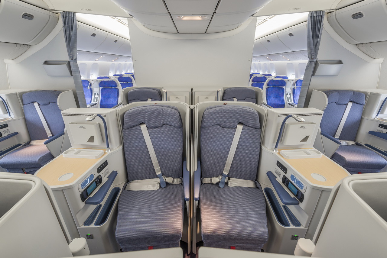 China Southern Airlines 777-300ER cabin