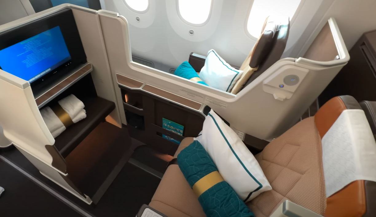 Oman Air 787-9 cabin
